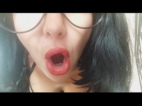 ❤️ Querida, a túa madrastra non te deixa ir hoxe á escola... necesitote demasiado... ❌ Porno en nós ️❤
