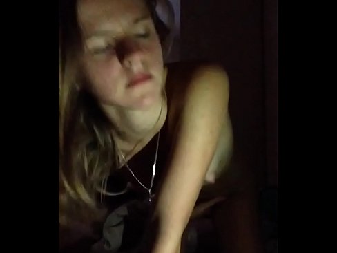 ❤️ Unha rapaza masturbanse e corre ❌ Porno en nós ️❤